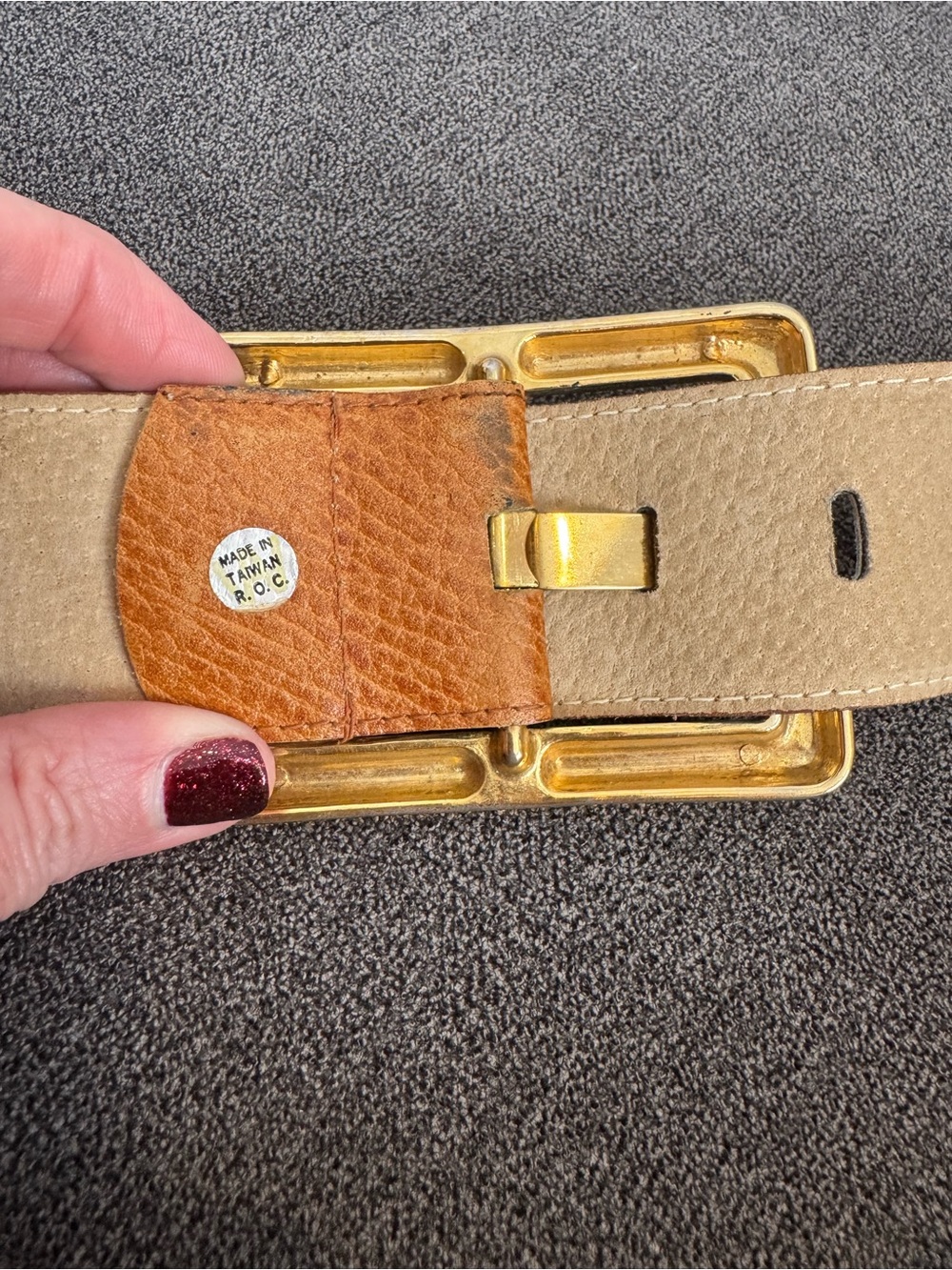 Vintage 80’s Christian Dior Women’s Tan Leather Belt with Gold Buckle Size SM - Picture 5 of 8
